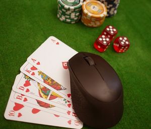 Glücksspiel: Facebook klagt The Twister (Foto: pixabay.com, besteonlinecasinos)