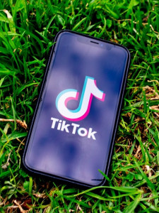 TikTok: Mit Content verdienen, wird leichter (Foto: 8268513, pixabay.com)