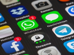 Soziale Medien: Vor allem WhatsApp gewinnt an Bedeutung (Foto: pixabay.com, LoboStudioHamburg)