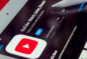 YouTube: Portal ist sehr stark auf Werbung ausgelegt (Foto: unsplash.com, Souvik Banerjee)