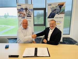 Contract Signing Landman and Lawrenz (c) Montana Aerospace