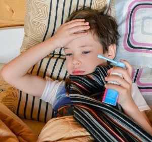 Kind im Bett: Asthma womöglich bald keine Gefahr mehr (Foto: N-region, pixabay.com)