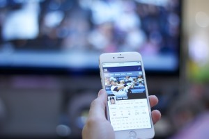 Sportfan beim Streamen: Wunsch nach mehr Content besteht (Foto: pixabay.com, Dawn)