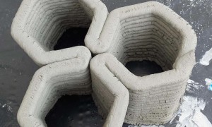 3D-gedruckte Modelle aus leitfähigem Beton (Foto: Jonathan Tran, rmit.edu.au)