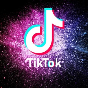 TikTok: Fake News machen es zur gefährlichen Newsquelle (Bild: pixabay.com, Riki32)