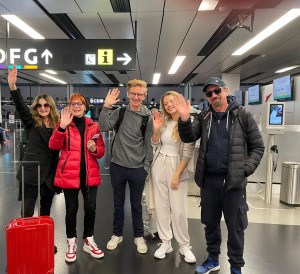 Familie Putz am Flughafen